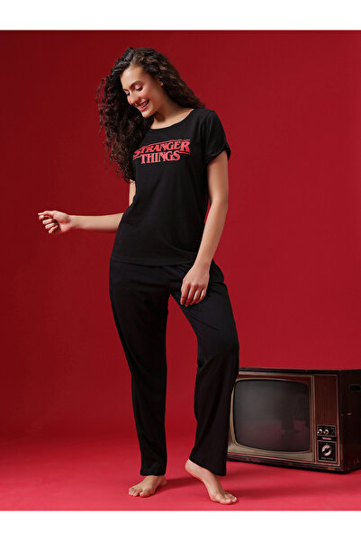 Clovia By Styli Stranger Things Text Print T-Shirt and Pyjama Set