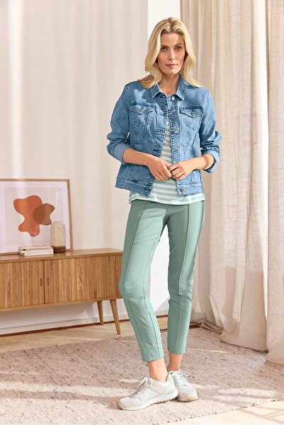 Tchibo حذاء رياضي نسائي من الجلد المدبوغ برباط، بيج وأبيض