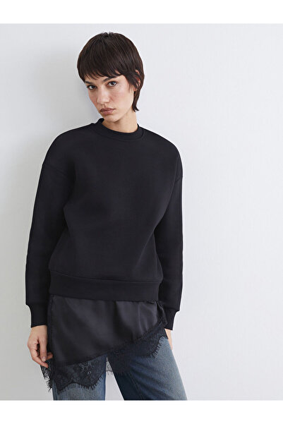 LC Waikiki سترة نسائية سميكة بتفاصيل دانتيل أسود قصة فضفاضة