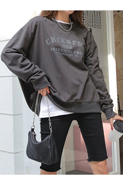 donamod سويت شيرت نسائي أنثراسايت تشيرفول 1998 مطبوع كبير الحجم benisengiydir...