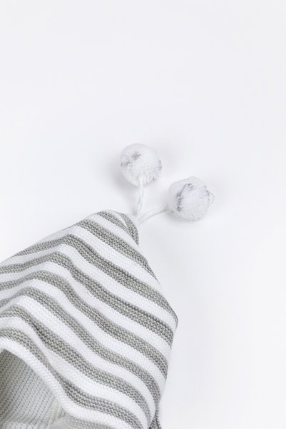 Lui Baby Yenidoğan Kapüşonlu Triko Unisex Ponponlu Bebek Hırka 0/6 Ay