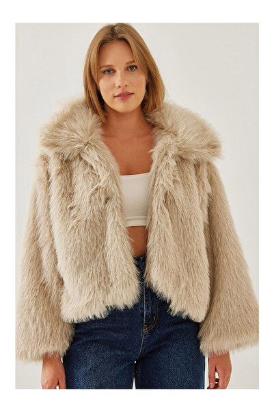 LC Waikiki Bej Kadın Yakalı Suni Kürklü Astarlı Mont