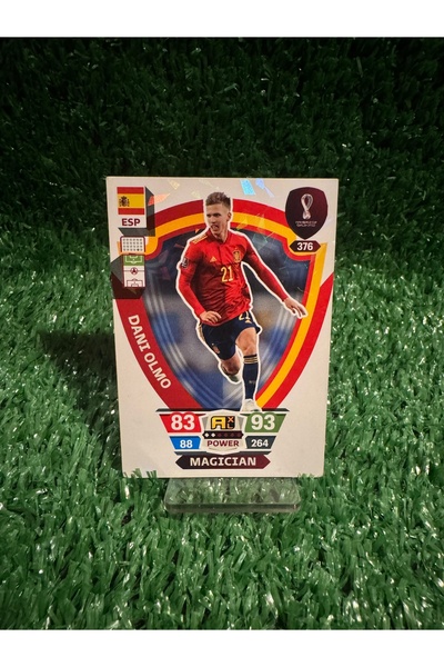 Panini بطاقة لعبة داني أولمو الساحر لكأس العالم قطر 2022