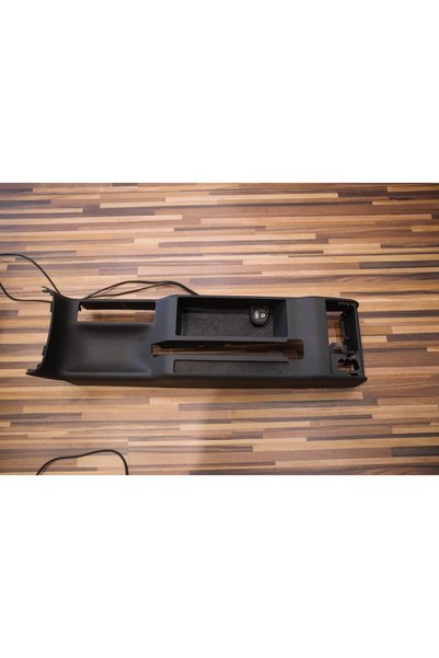 kaplanoto Audi A4 B5 USB_AUX Orta konsol için tutucu - K0559