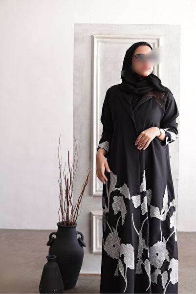 FR ABAYA LINE White embroidered crepe abaya