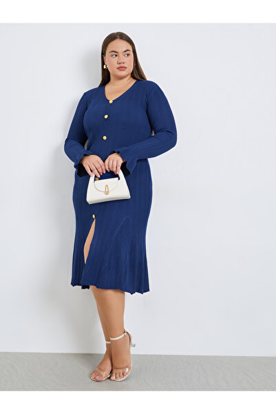 Styli Plus Size Ribbed Knit Button Detail Midi Dress