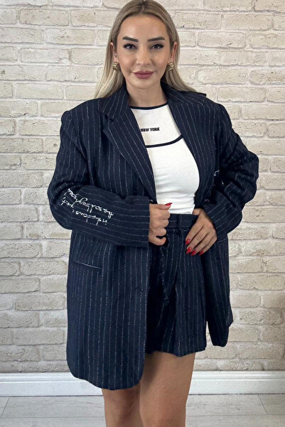 Muna Boutique Özel Tasarım İşlemeli Lacivert Kadın Şort Etek