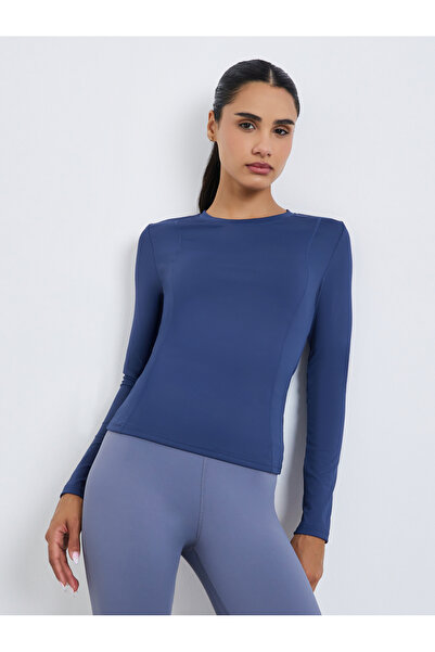 Styli بلوزة زرقاء داكنة ضيقة برقبة دائرية وأكمام طويلة