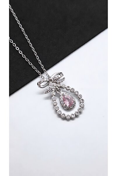 Serenity قلادة من الفولاذ على شكل فيونكة مرصعة بحجر الزركون الوردي