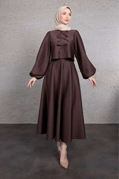 Tesettür Diyarı طقم تيسيتير للغوص من بيريس مع فيونكة - بني غامق