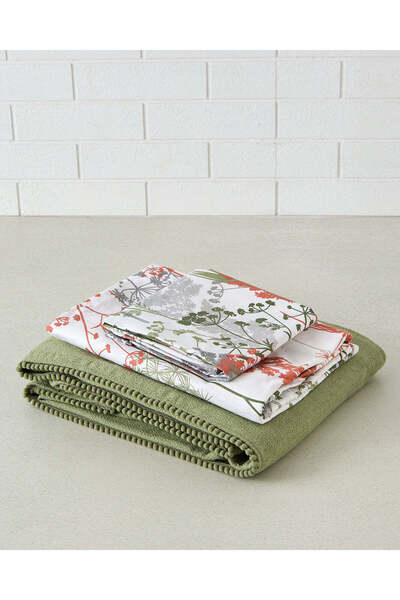 REDTAG Green 3 Piece Printed Quilt Set (Single Size)