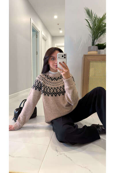 BİRCANÇİL Jonra Beige Black Knitwear