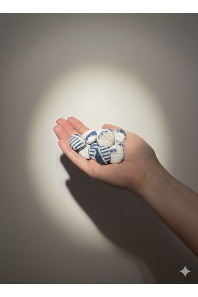 Zümrüdüanka Handmade Mavi beyaz karışık renk kumaş kaplamalı kancalı düğme