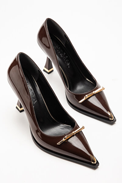 v.s.h velvet Дамски обувки с висок ток, с детайлна заострена върх и златна ка...