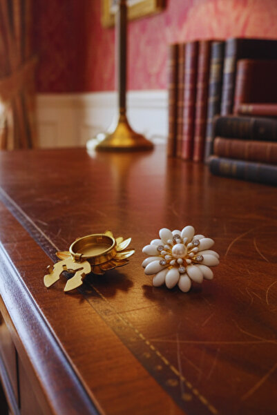 Reoona Retro İncili Beyaz Papatya Düğme Broş, Düğme Kapağı, Toka, Klips