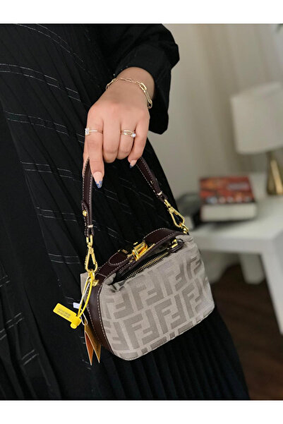 Generic Elegant and luxurious women's Shoulder Bag with all accessories