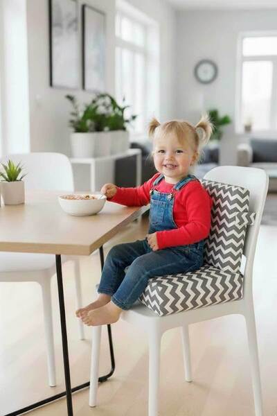 RevuBaby Bebekler ve Çocuklar İçin Sandalye Yükseltici Mama Sandalyesi Minderi