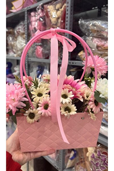 Niyamore Pembe Çanta Tasarımlı Sepette Papatya & Pembe Çiçek Aranjmanı – Şık ...