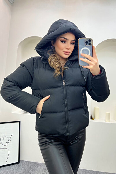 MANMARK Women's Oversized Hooded Winter Water and Wind Resistant Winter Puffe...