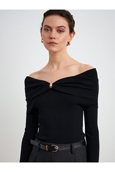 Serpirella Butik Bardot Collar Accessorized Knitwear Sweater