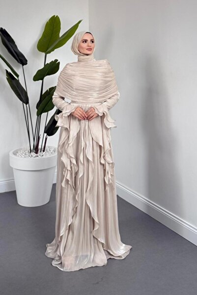 MERVEN AKYÜZ Naruna Pelerinli Fırfırlı Abiye Krem