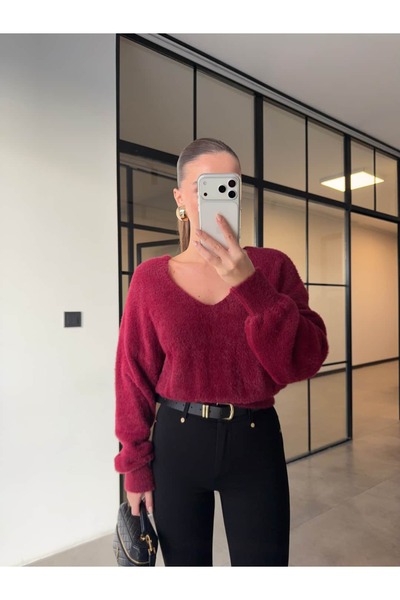 BB Bensu Buyruk Soft Textured V-Neck Knitwear Sweater