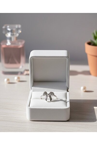 Hiis Store Gümüş Zarif Kurdele Fiyonk Yüzük - Minimalist Işıltılı Kadın Yüzüğü