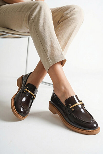 Redoxy حذاء لوفر نسائي بتصميم خاص أنيق ومزين بإبزيم باللون الأزرق الداكن