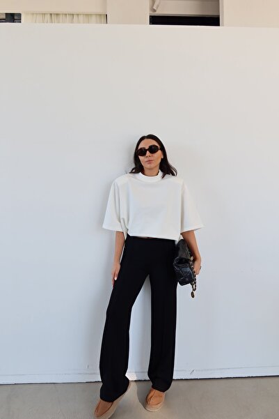 Özge Özgenç Comfortable Pants with Elastic Waistband and Stitched Center.