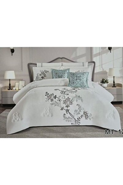 Moon Say goodbye to the summer heat with the "Bianca" royal embroidered doubl...