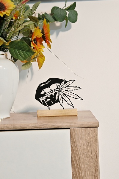 ChillOutlet Decoratiune mobila Weed 14x14 cm