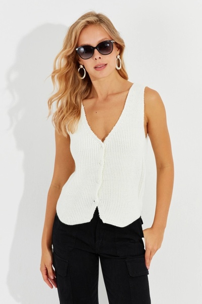 Be Best Women's White Knitwear Buttoned Vest Be326