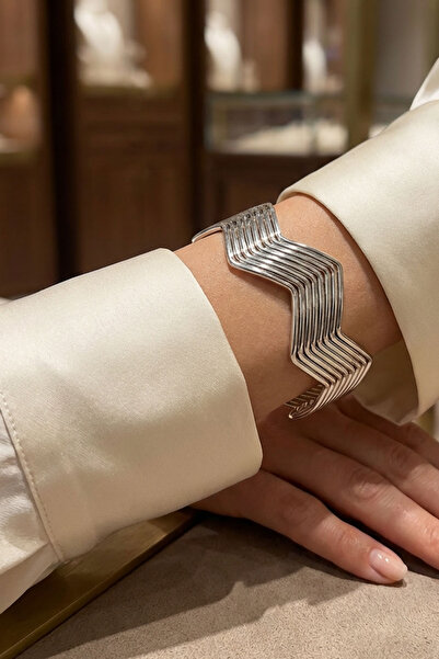 bacc سوار تريند كالفين كابويل سميك قابل للتعديل للجنسين ذهبي اللون للنساء BCY...