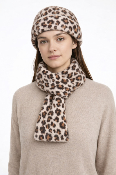 Develioğlu Γυναικείο σετ βελούδινο μπερέ και κασκόλ με σχέδιο λεοπάρ
