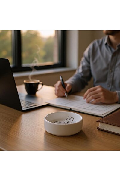 B&D Ceramic Round Ashtray, White, 10 cm Diameter