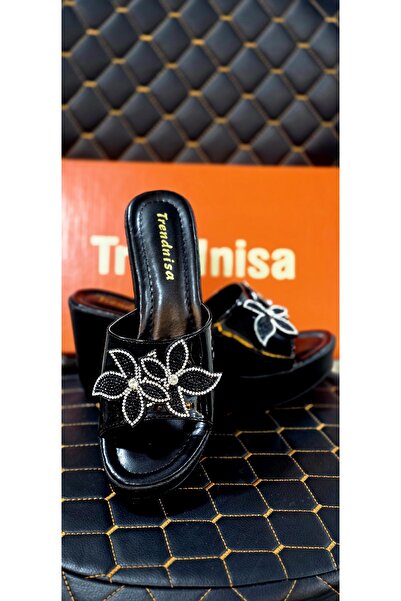 trendnisa Lüks Taş İşlemeli Çiçek Detaylı Siyah Rugan Kadın Platform Terlik