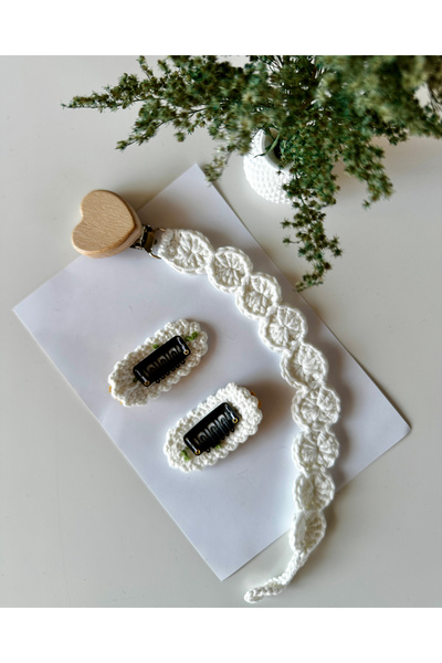 livadesign7 Newborn Hairless Baby Hair Clip and Pacifier Strap Handmade Knitted Set of 3