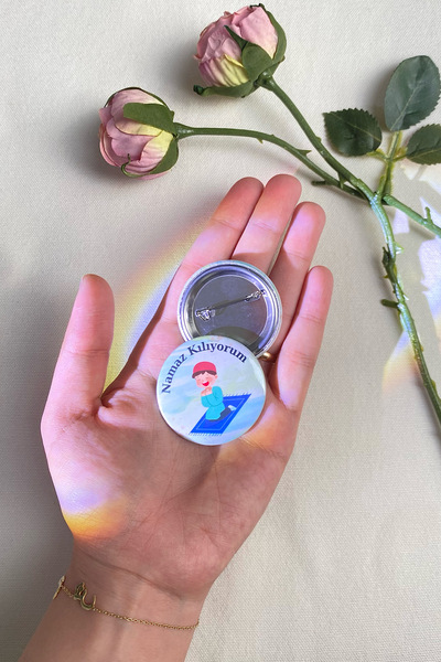 uhtico Erkek Çocuk Rozet, 5 Adet İğneli Namaz Kılıyorum, Ramazan Teravih Umre...