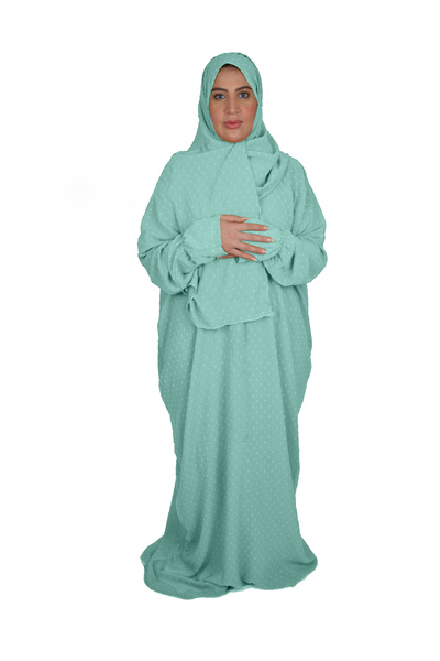SDD A lovely, wide, and comfortable prayer garment with an attached veil (zip...