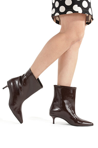 MİNNACE Cizme din piele lacuita maro, cu vârf ascuțit, toc subțire de 5 cm, s...