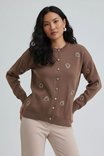bacc Brown Buttoned Heart Embroidered Winter Knitwear Cardigan Bcvl-25T3245