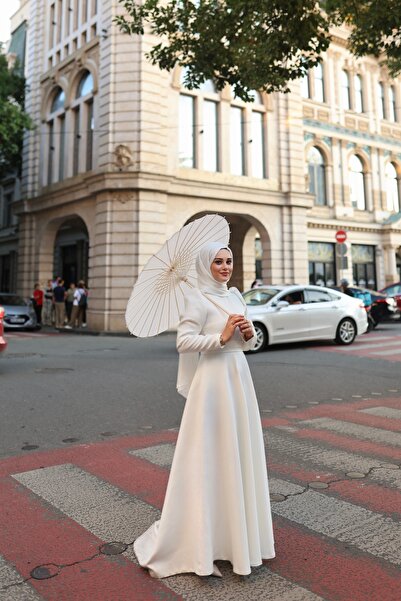 By Atelier Lorin White Tailed Wedding Dress