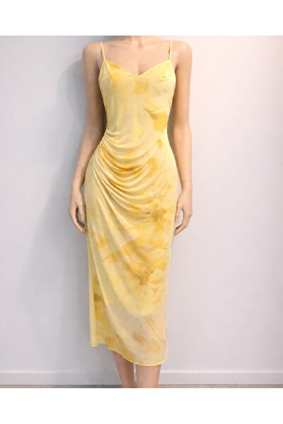 ince moda giyim Sarı Batik Desenli Askılı Drapeli Midi Elbise