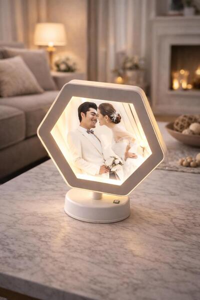 ACPT Kişiye Özel Fotoğraflı Altıgen Sihirli Ayna–USB&Pilli Çalışan Romantik M...