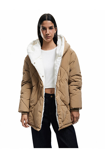 Koton Kapüşonlu Cep Detaylı Fermuarlı Çıtçıt Düğmeli Kapitone Oversize Anorak