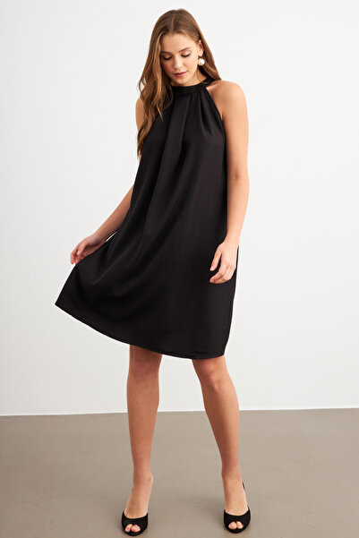 NEW JOURNAL Kadın Siyah Halter Yaka Midi Elbise NH5029