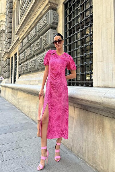 FOR YOU MODA Detailreich gemustertes fuchsiafarbenes Kleid mit Passe-Ausschni...