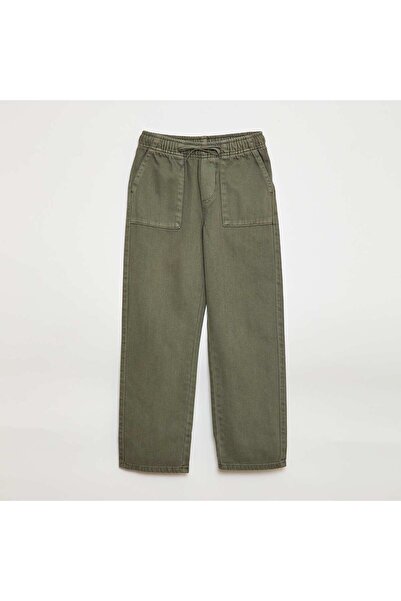 KIABI بنطال رياضي أخضر اللون بخصر مطاطي ورباط