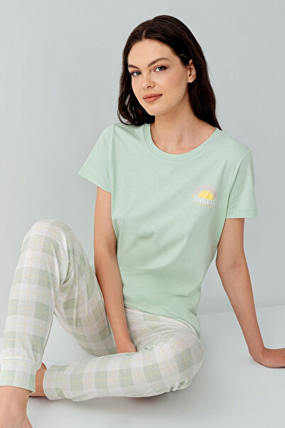 Arnetta Women's Green Pajama Set