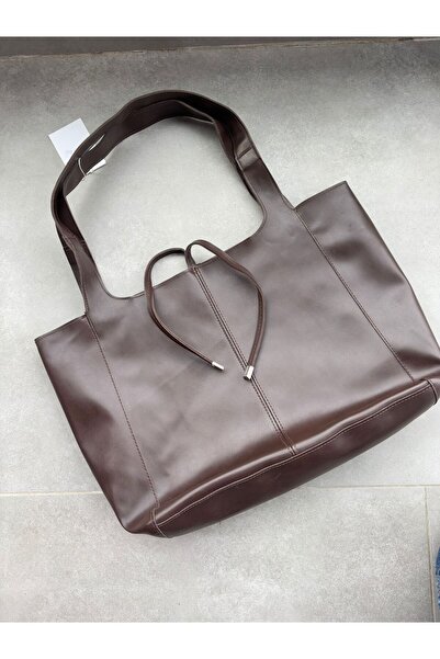 Larolina Women's Hand and Shoulder Bag with Faux Leather Wallet